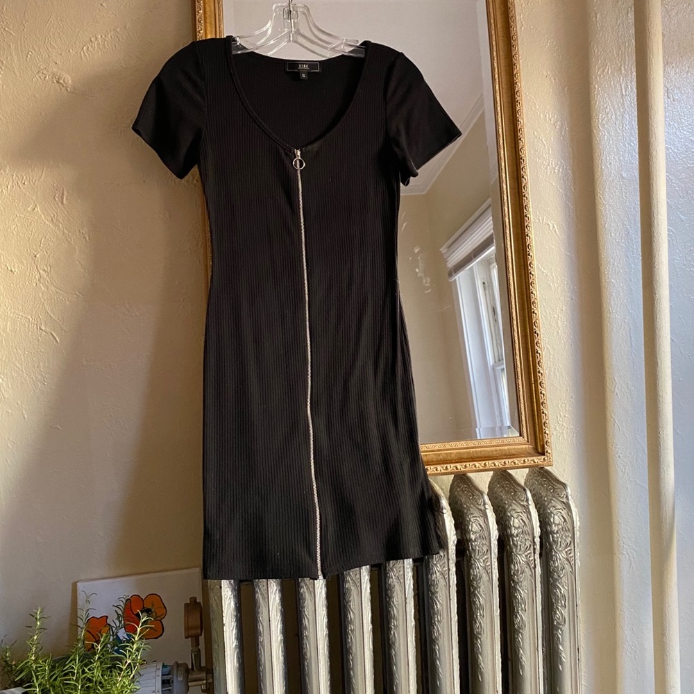 Black Bodycon Zipper Dress